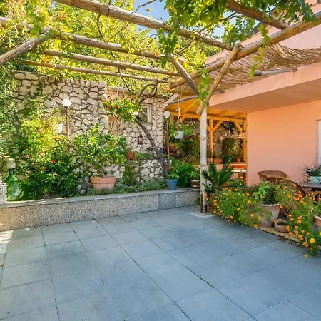 Stunning In With Wifi Apartament