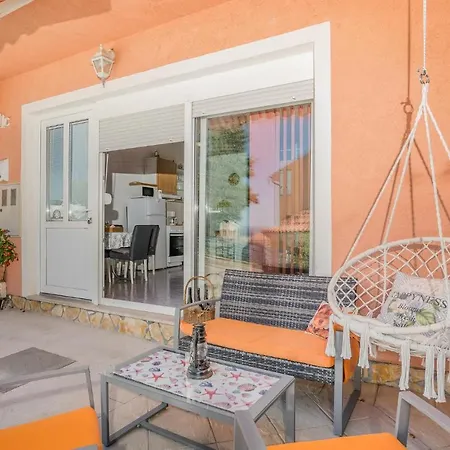 In With Wifi شقة *